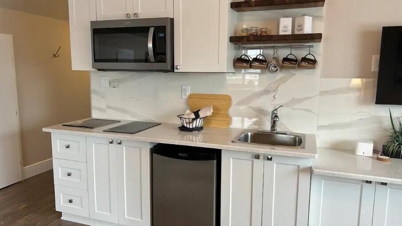 Photo of Kitchen in Division No. 11