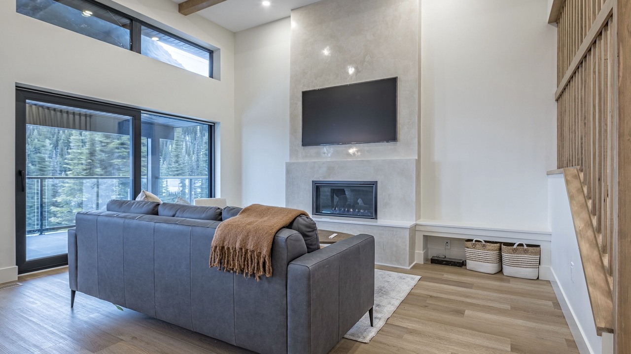 Photo of Livingroom in Silver Star Mountain