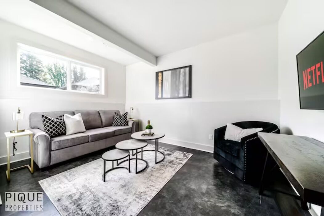 Photo of Livingroom in Jasper Place