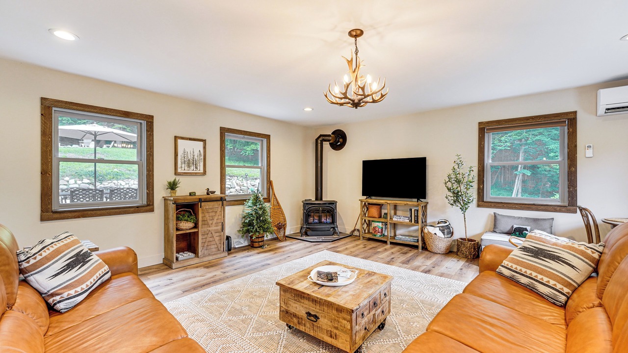 Photo of Livingroom in Lake George