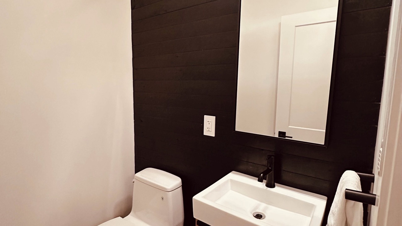 Photo of Bedroom in East Kootenay