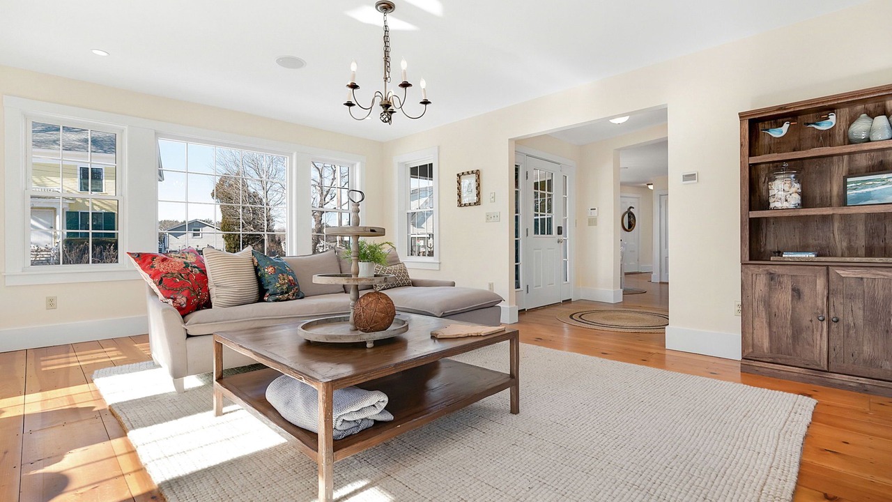 Photo of Livingroom in Cape Porpoise
