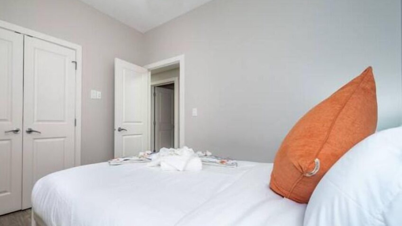 Photo of Bedroom in North Central Edmonton