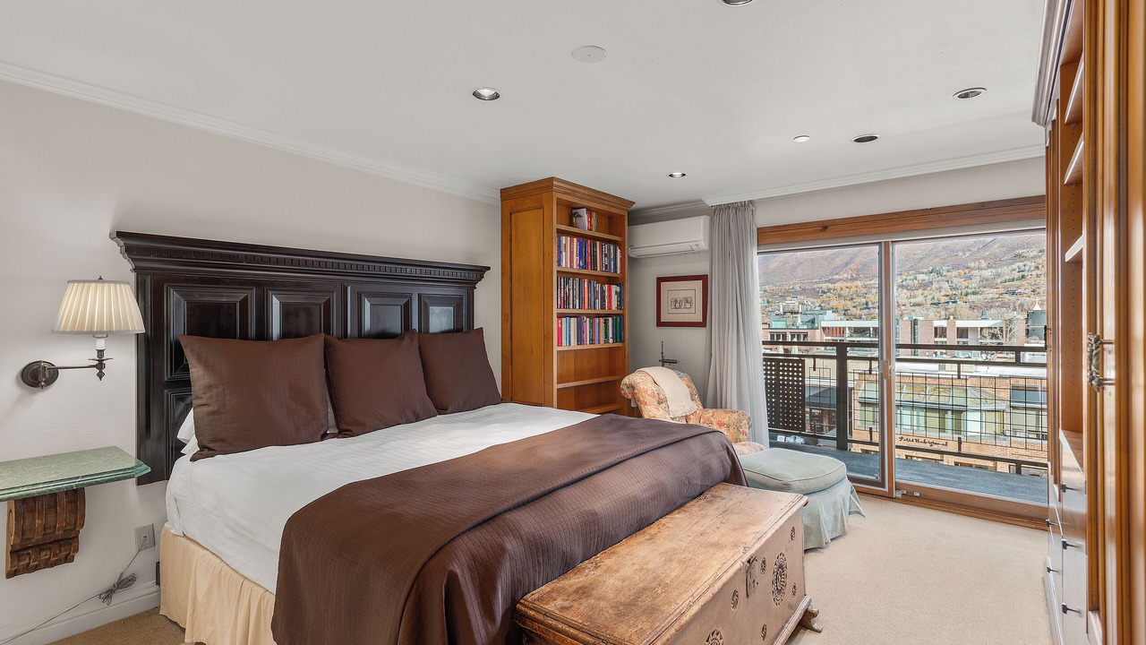 Photo of Bedroom in Downtown
