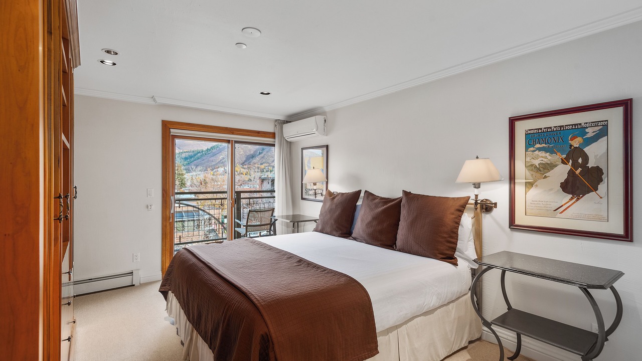 Photo of Bedroom in Downtown
