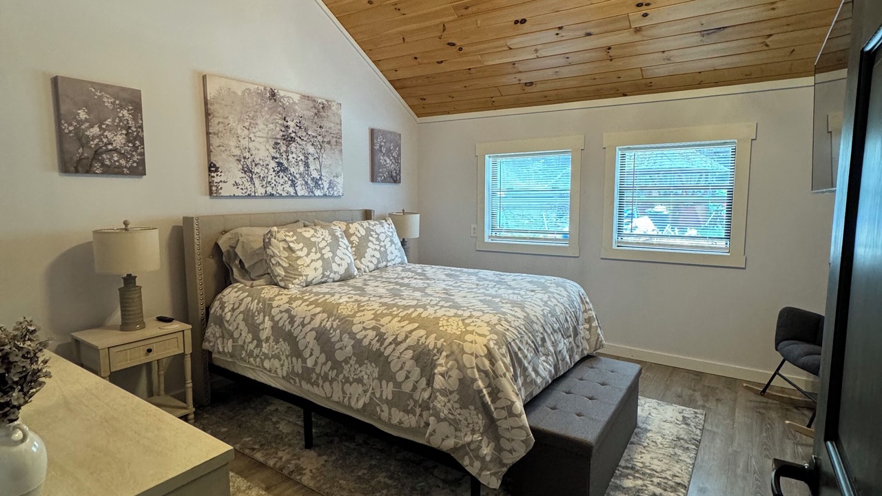 Photo of Bedroom in North Lake George