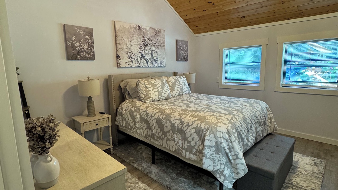 Photo of Bedroom in North Lake George