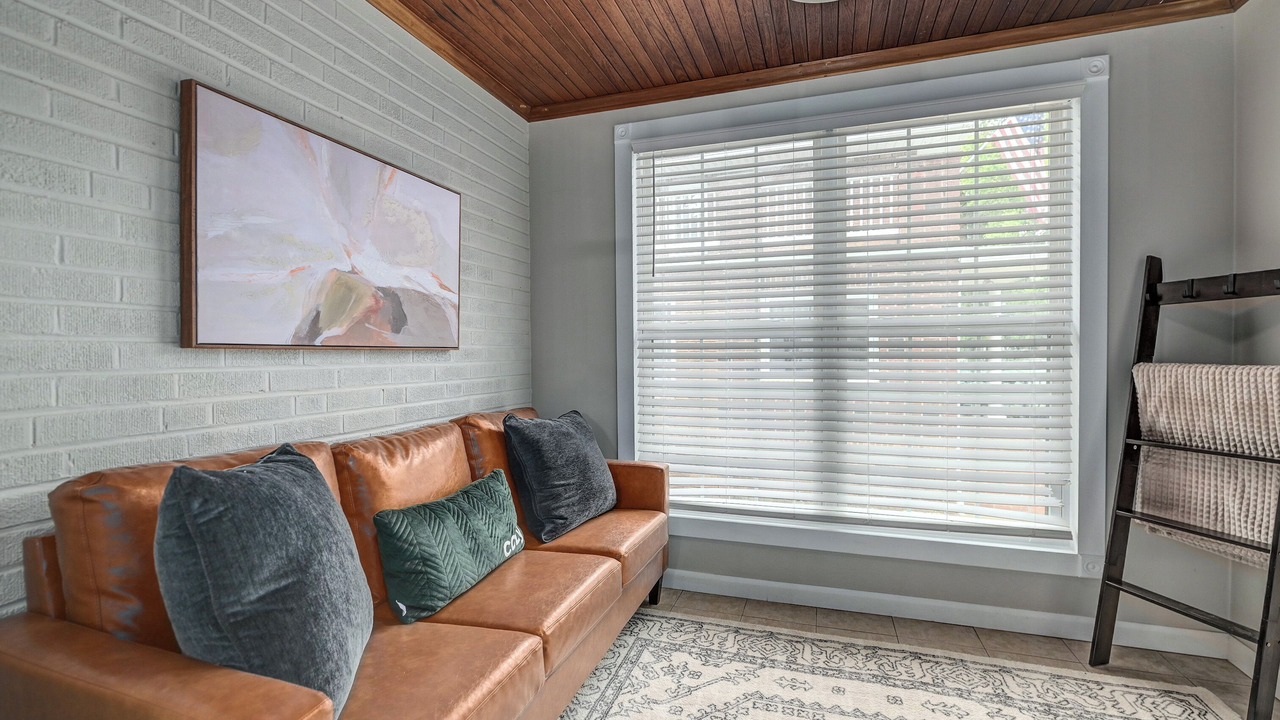 Photo of Livingroom in Fairview Park