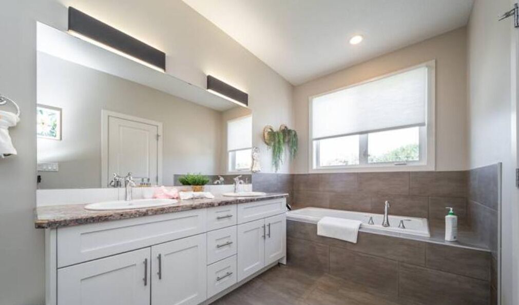 Photo of Bathroom in North Central Edmonton