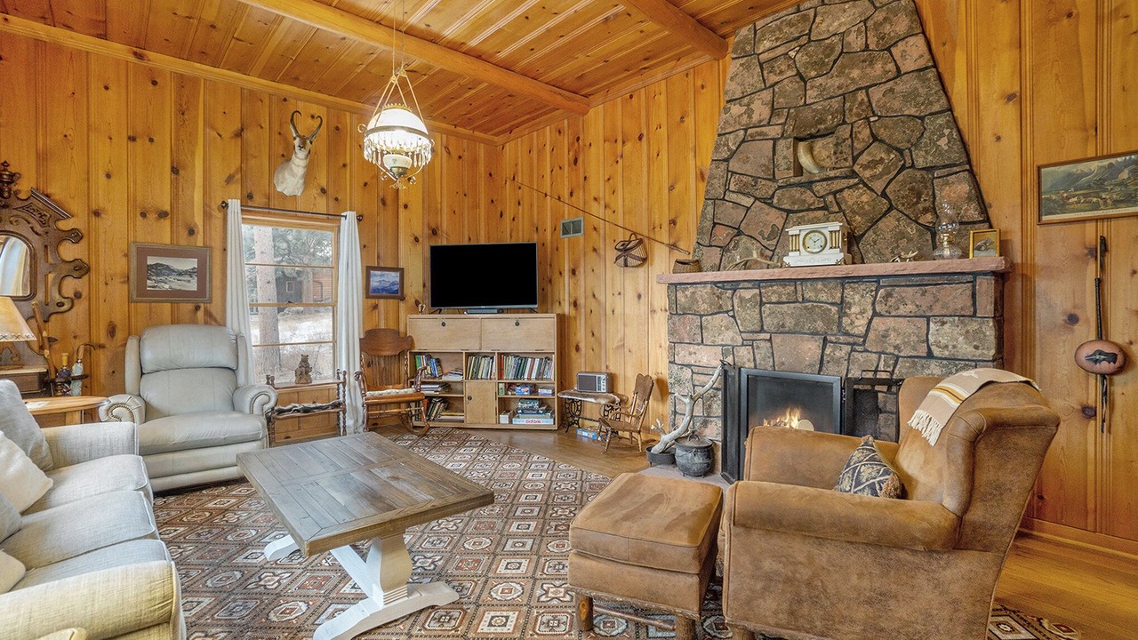 Photo of Livingroom in Estes Park