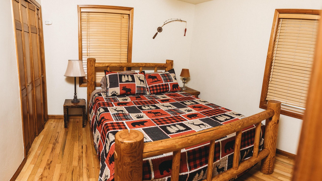 Photo of Bedroom in Glenwood Springs