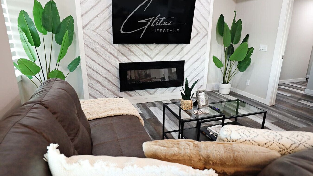 Photo of Livingroom in Southeast Calgary