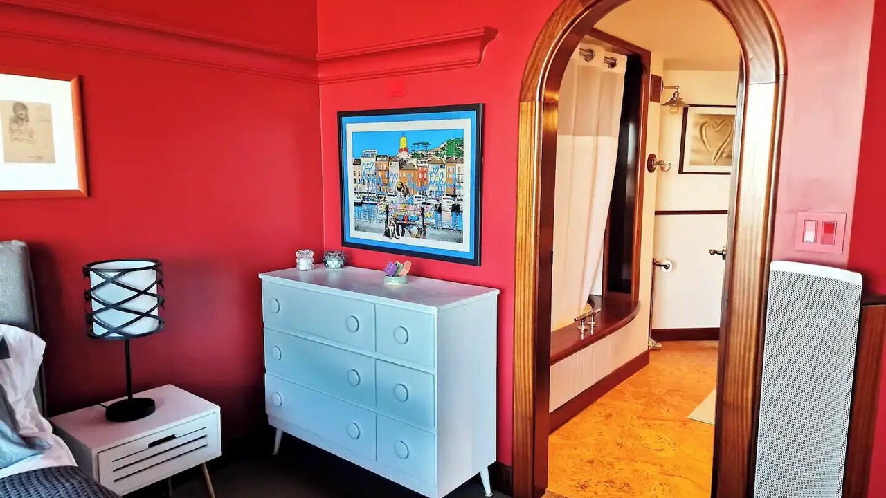 Photo of Bedroom in Downtown Victoria