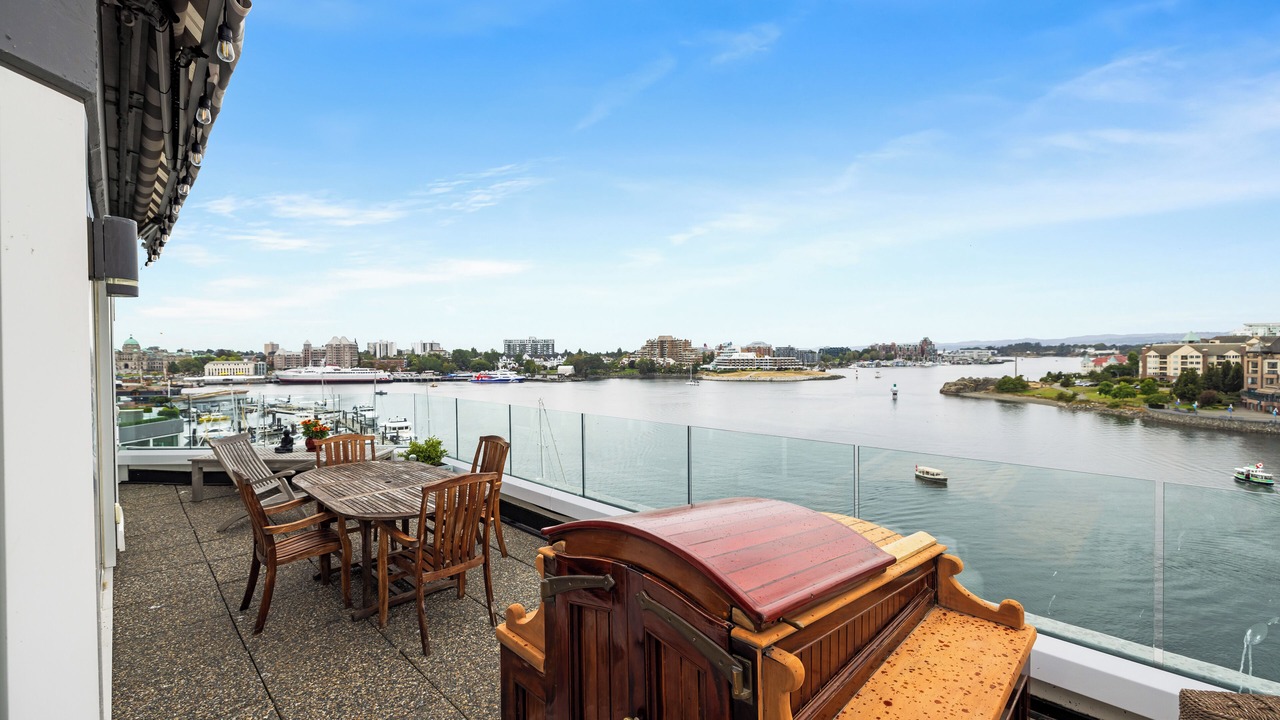 Photo of Patio Balcony in Downtown Victoria