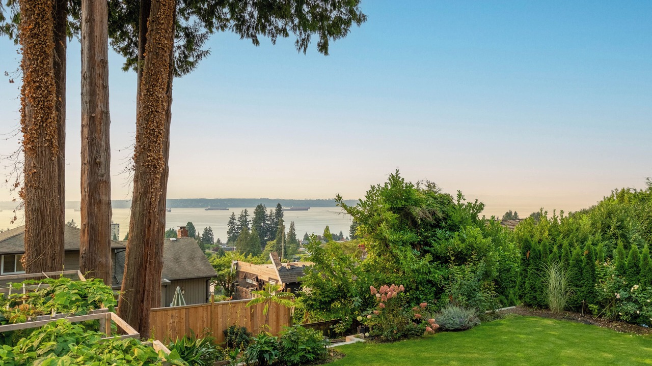 Photo of Outdoor in Dundarave