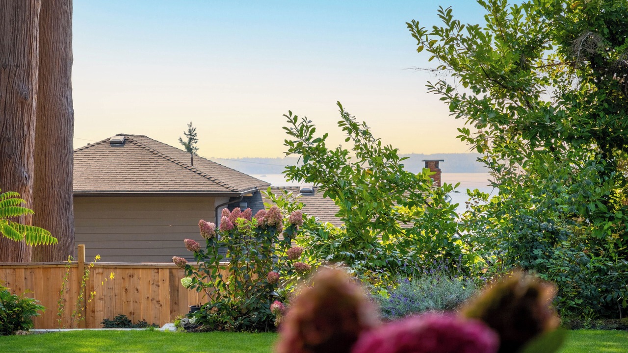 Photo of Outdoor in Dundarave