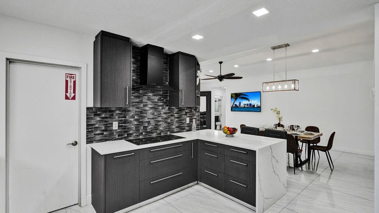 Photo of Kitchen in Hollywood Lakes