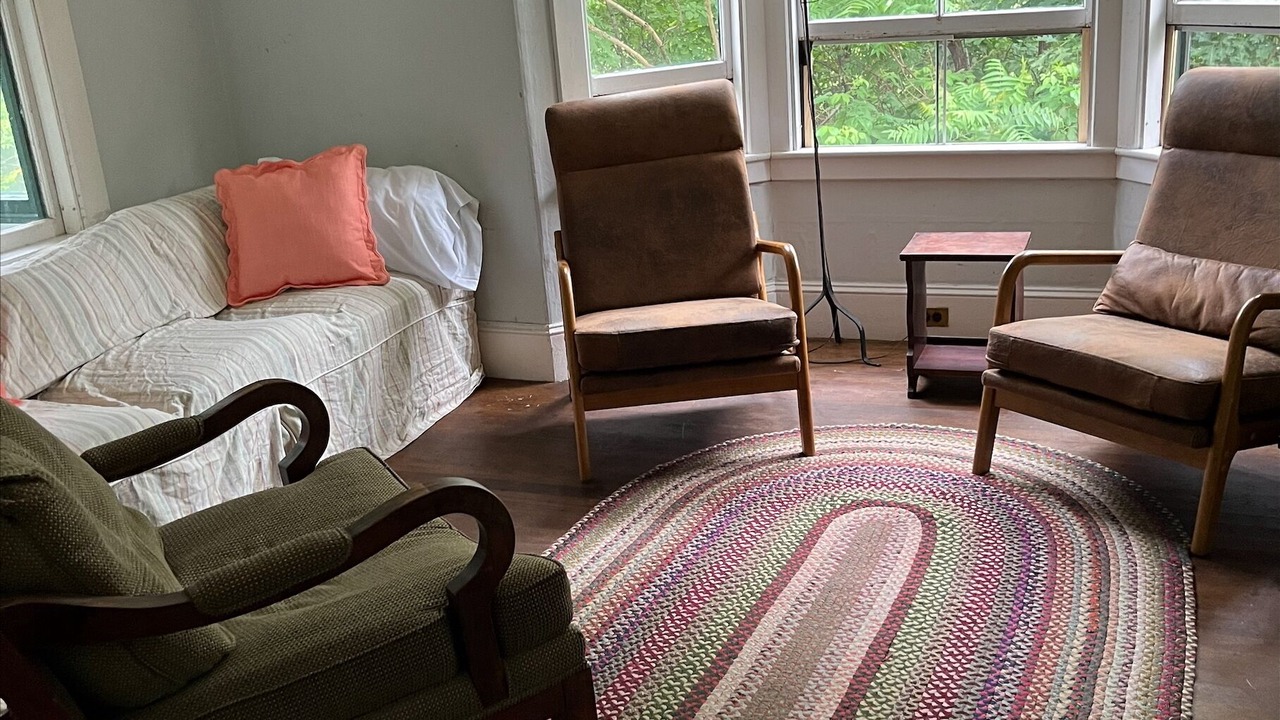 Photo of Livingroom in Shelburne