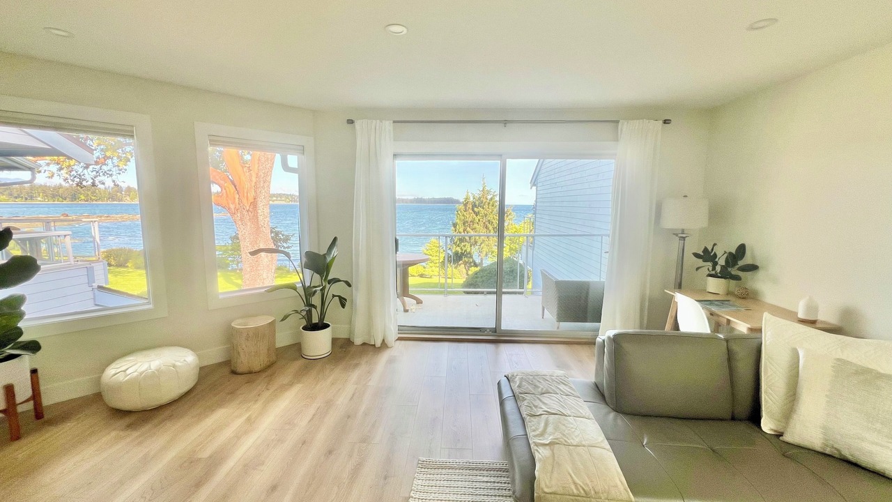 Photo of Livingroom in Regional District of Nanaimo