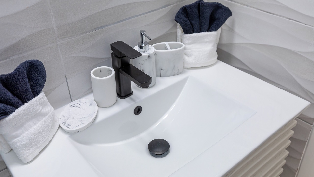 Photo of Bathroom in Garden Isles