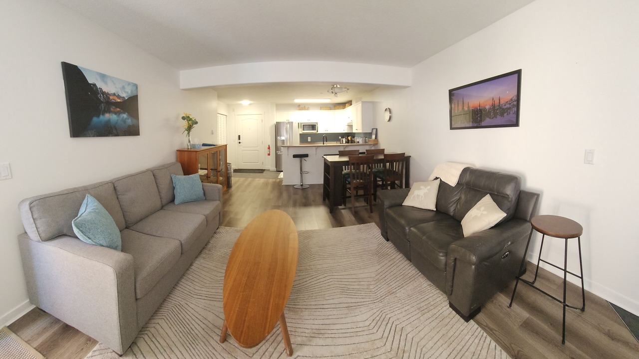 Photo of Livingroom in Sicamous