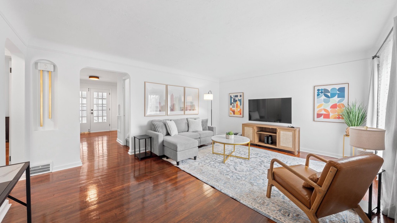 Photo of Livingroom in Cleveland Heights