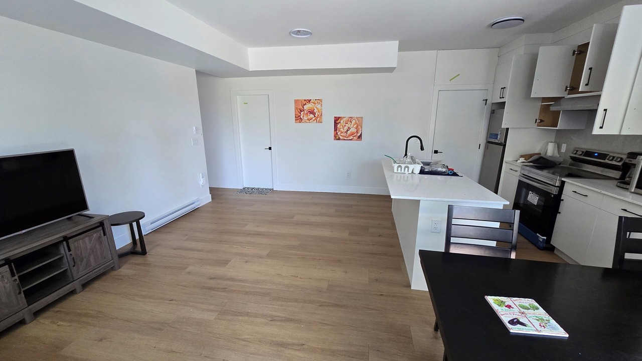 Photo of Kitchen in West Kelowna Estates