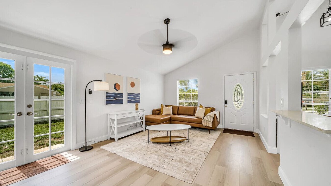 Photo of Livingroom in Royal Palm Beach