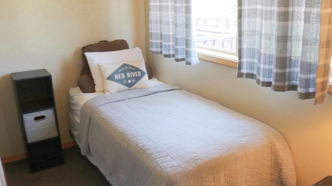 Photo of Bedroom in Red River