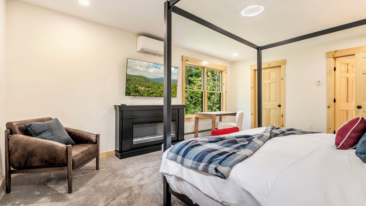 Photo of Bedroom in Bethel