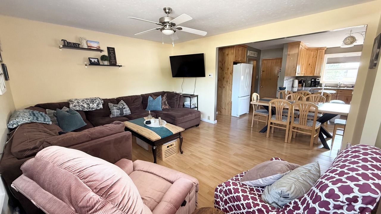 Photo of Livingroom in Coaldale
