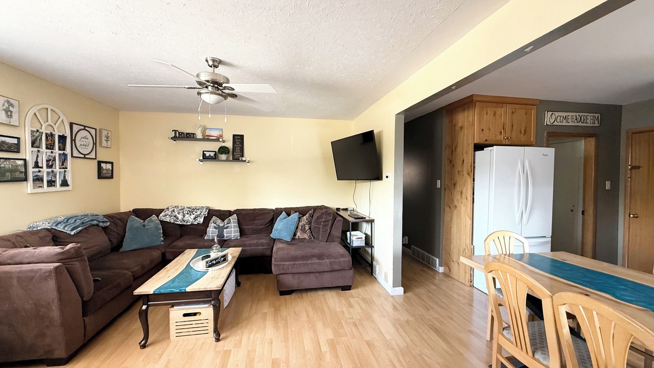Photo of Livingroom in Coaldale