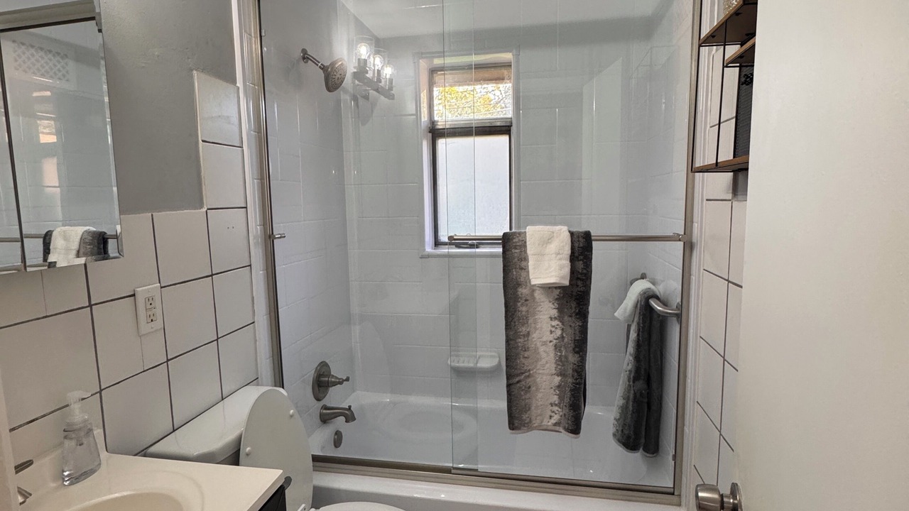 Photo of Bathroom in Overland