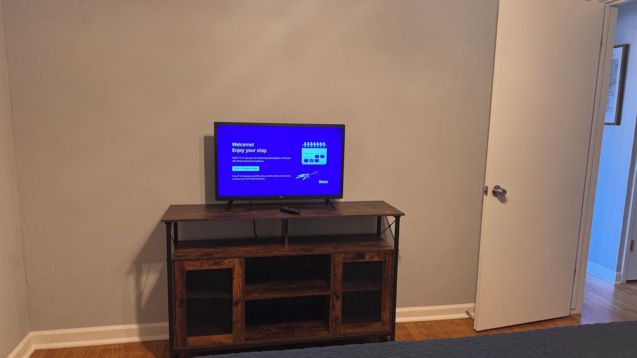 Photo of Bedroom in Overland