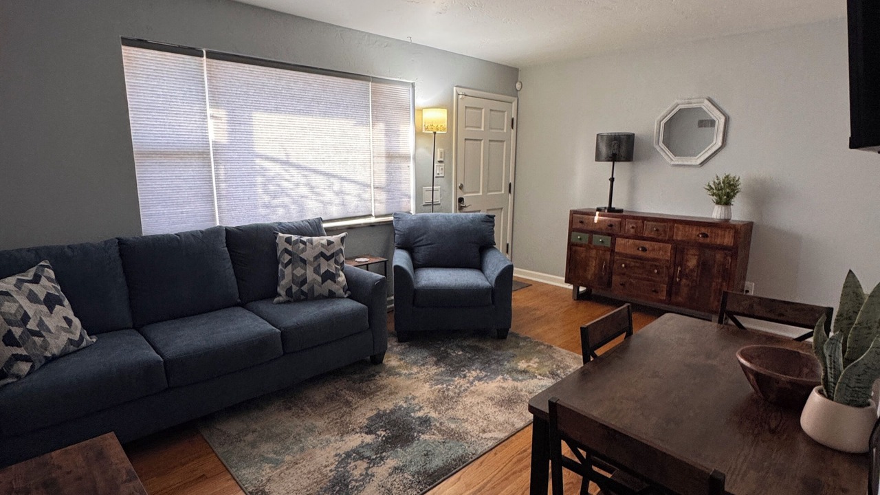 Photo of Livingroom in Overland