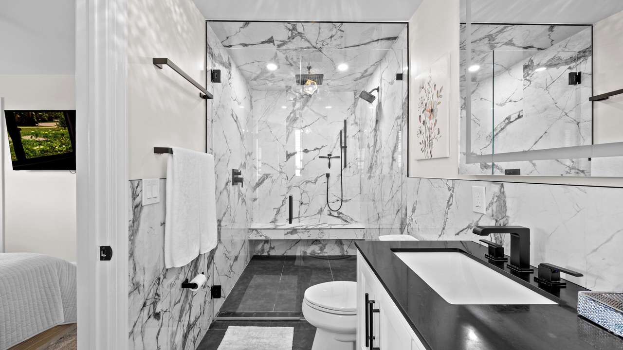 Photo of Bathroom in Tropic Palms