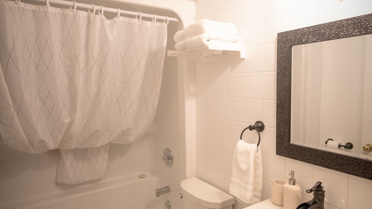 Photo of Bathroom in Rock Lake
