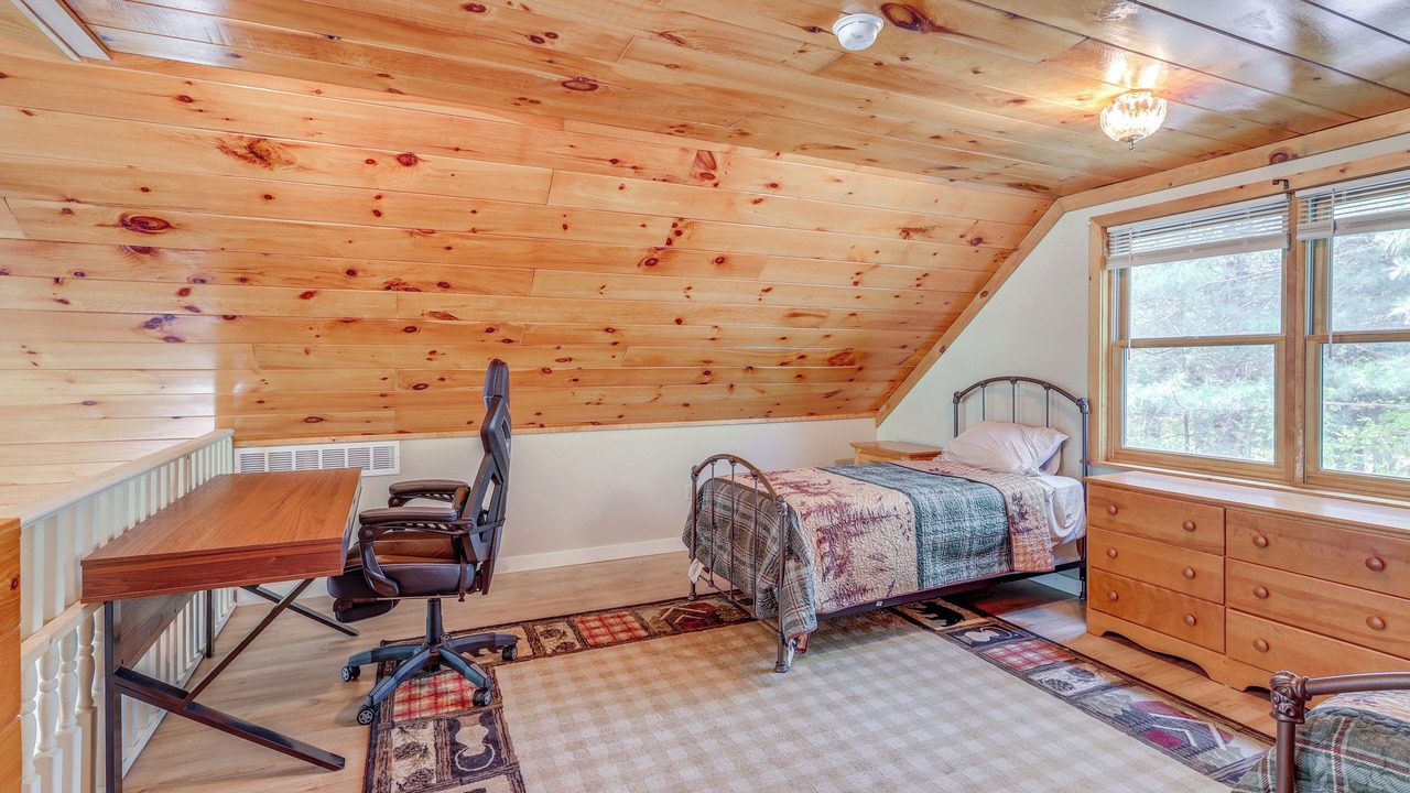 Photo of Bedroom in Warrensburg