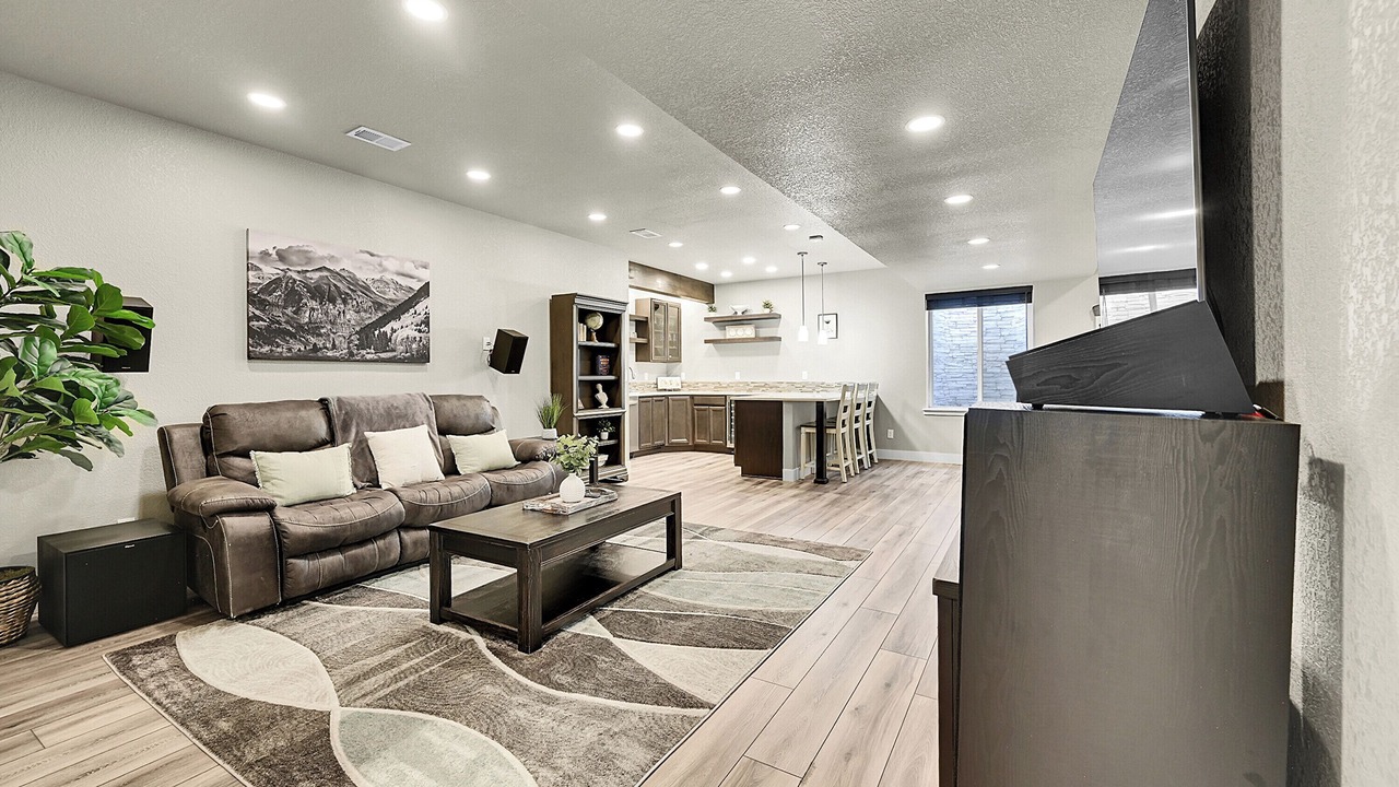 Photo of Livingroom in Evans