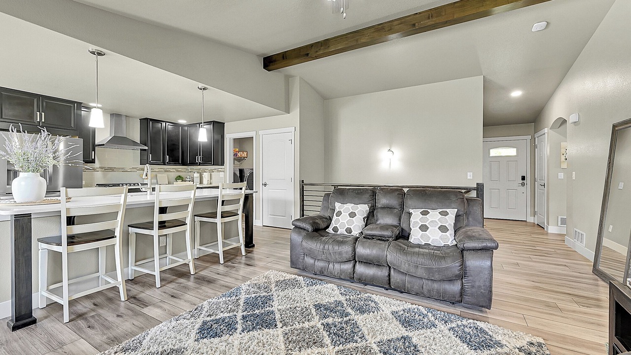 Photo of Livingroom in Evans