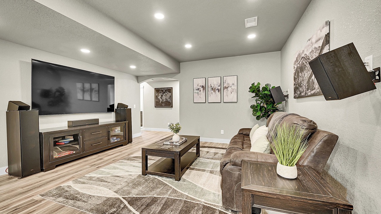 Photo of Livingroom in Evans
