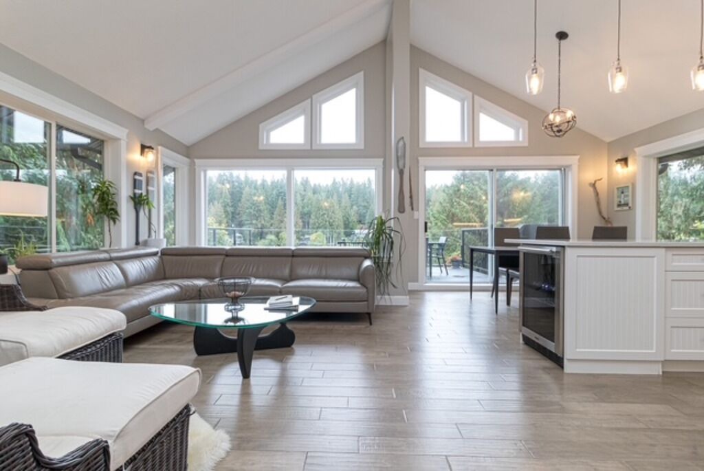 Photo of Livingroom in Shawnigan Lake
