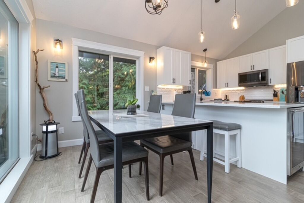 Photo of Kitchen in Shawnigan Lake