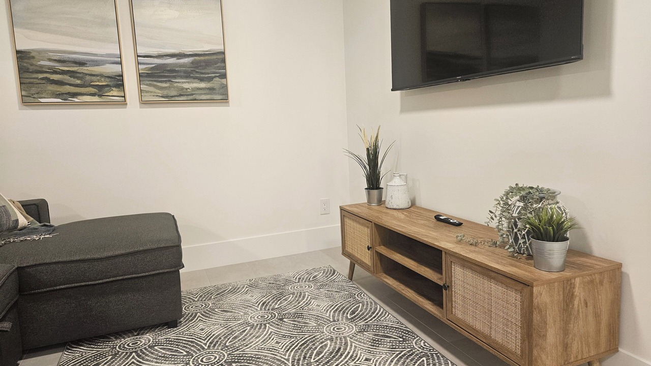Photo of Livingroom in Dollarton