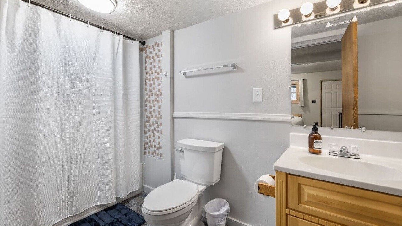 Photo of Bathroom in Deadwood