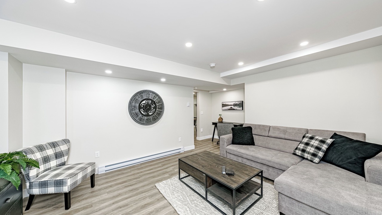 Photo of Livingroom in Westwood Plateau