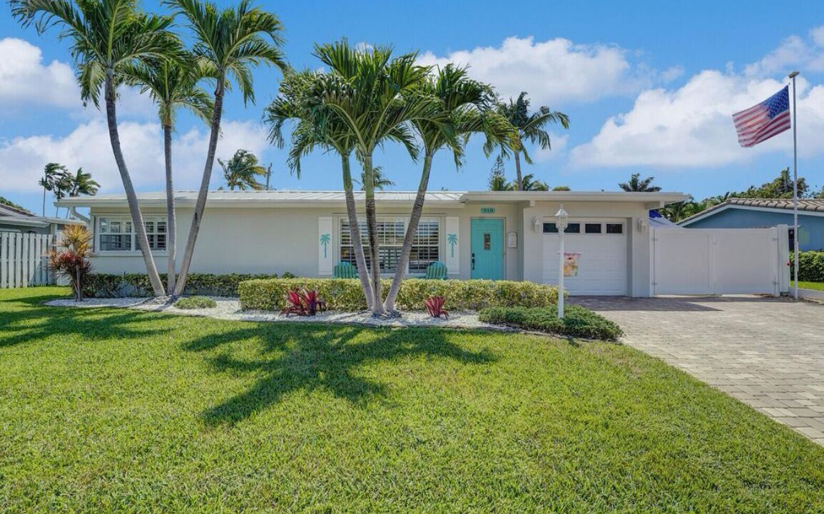 Photo of Outdoor in Lighthouse Point
