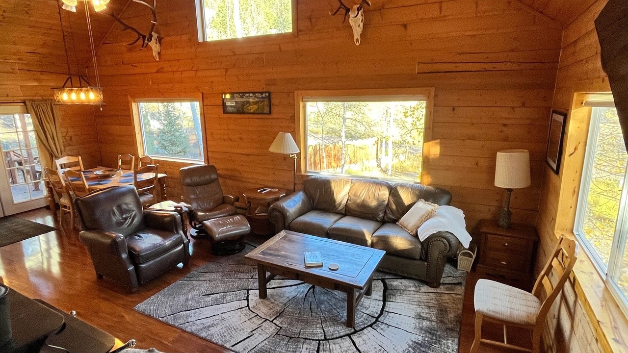 Photo of Livingroom in Lake City