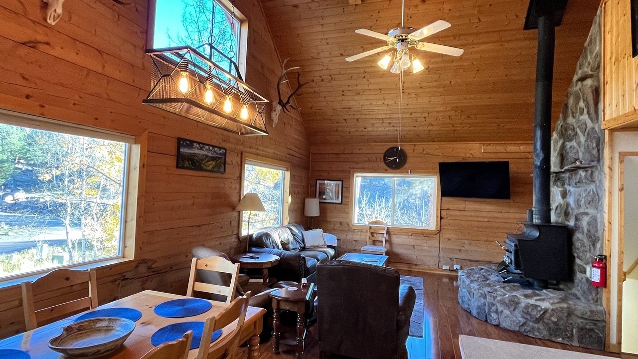 Photo of Livingroom in Lake City