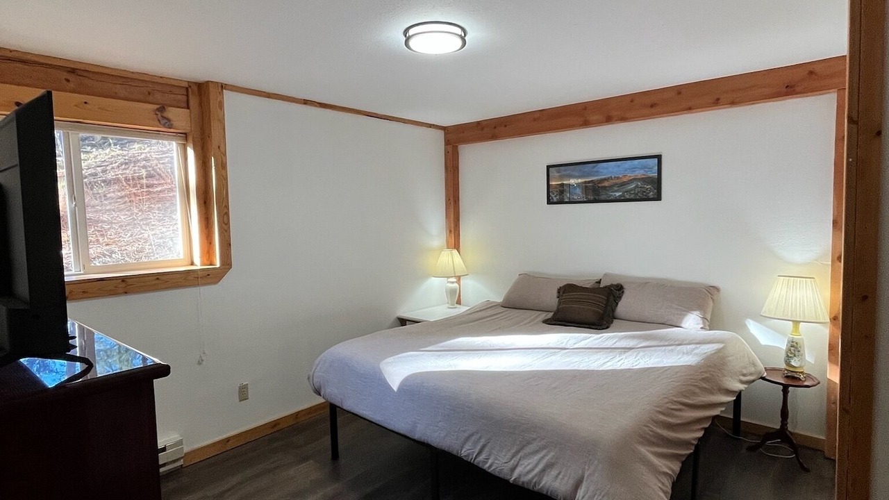 Photo of Bedroom in Lake City